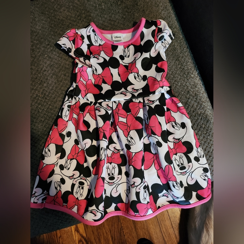 Disney Minnie Mouse Pink and White dress. Like New Size 3T